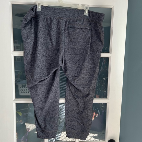 Gray joggers ￼ - Picture 7 of 10